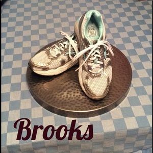 Brooks Ariel Athletic Shoe